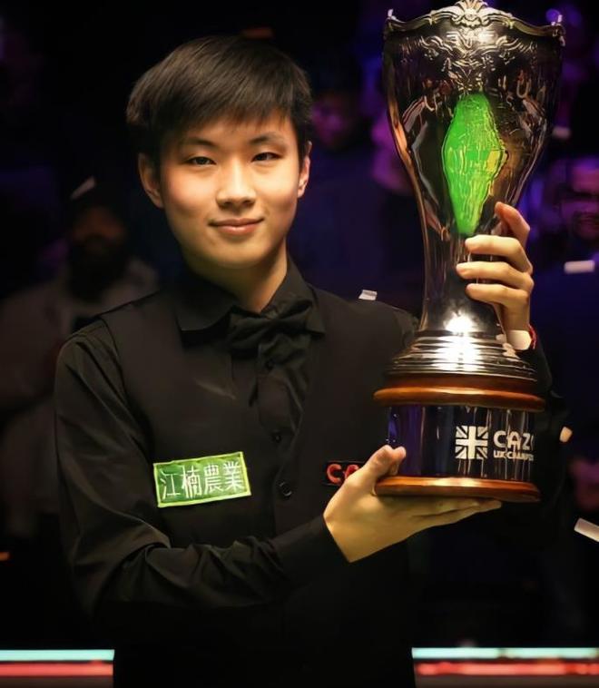 而周鹏则在 而周鹏则在