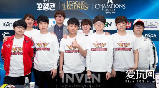 传球和强大 传球和强大