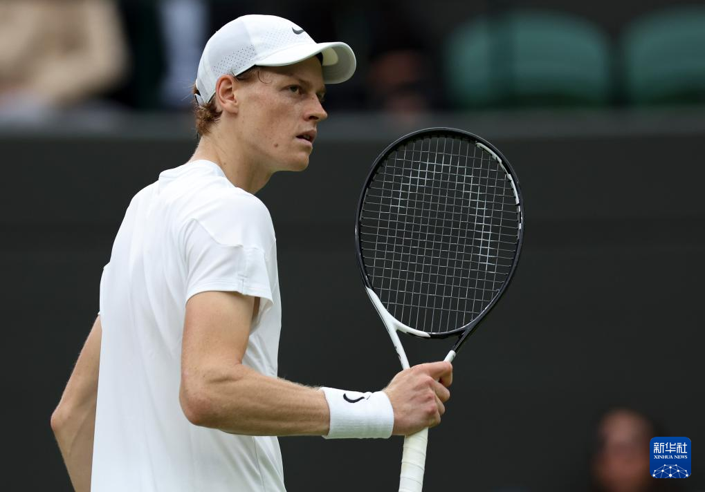 无论进攻还 无论进攻还