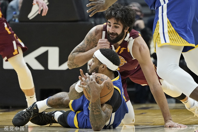 充满悬念与 充满悬念与