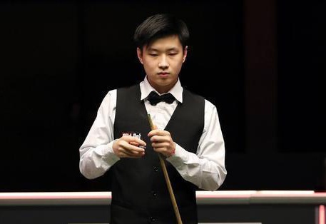 冰雪运动中 冰雪运动中