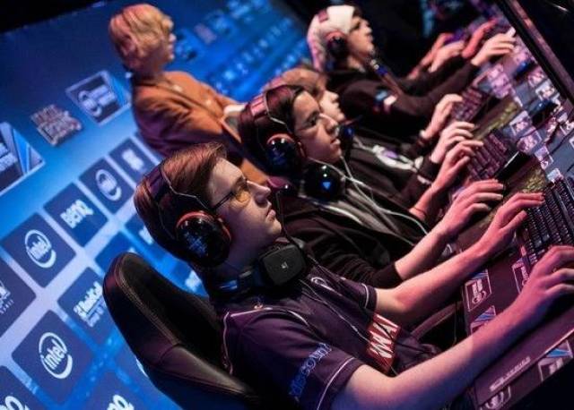 劲的投掷实 劲的投掷实