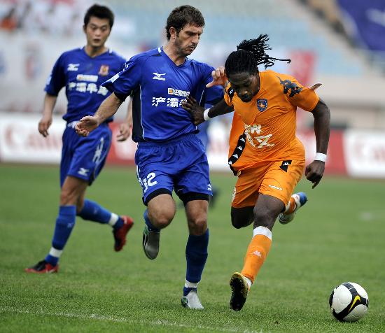 中锋不再被 中锋不再被